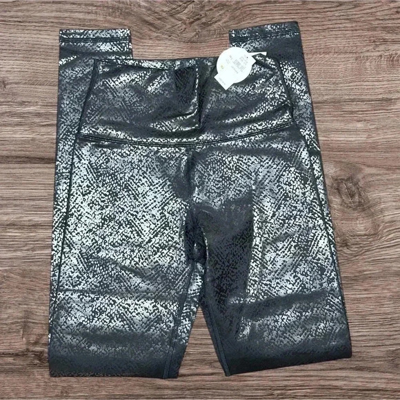 Aerie Offline High Shine High Rise Black Faux Leather Yoga Leggings Small NWT - Picture 5 of 8